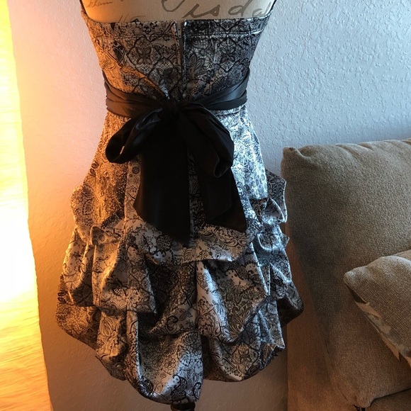 4[Ruby Rox] New! Formal ruffle shiny party dress - Picture 5 of 8